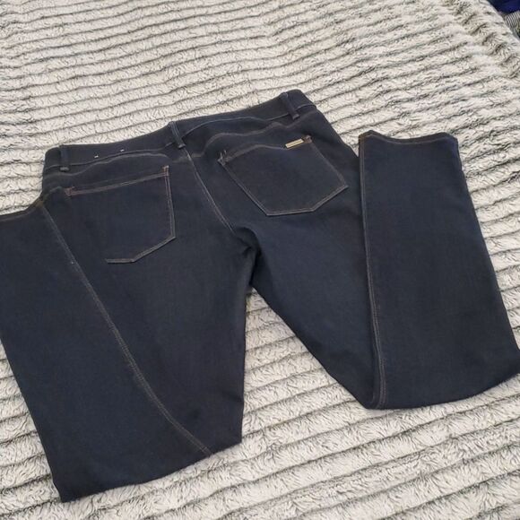 Dark wash White house black market jeans size 8 - Picture 8 of 10